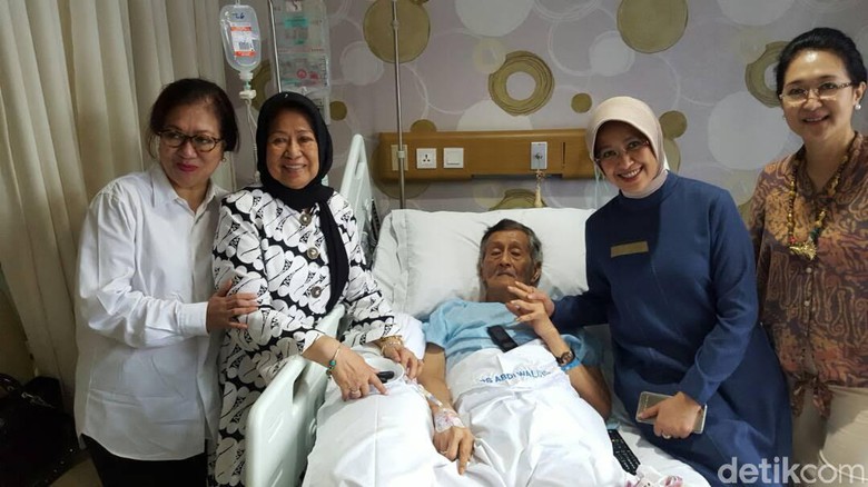 Kabar Duka, Mantan Gubernur Jatim Basofi Sudirman Meninggal Dunia
